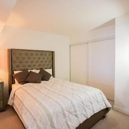 تورونتو Cn Tower View Suite With Free Parking المظهر الخارجي الصورة