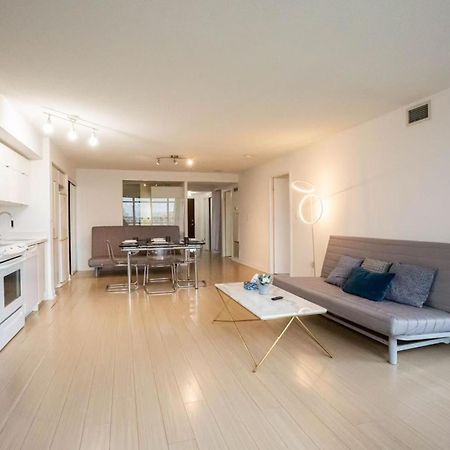 تورونتو Cn Tower View Suite With Free Parking المظهر الخارجي الصورة