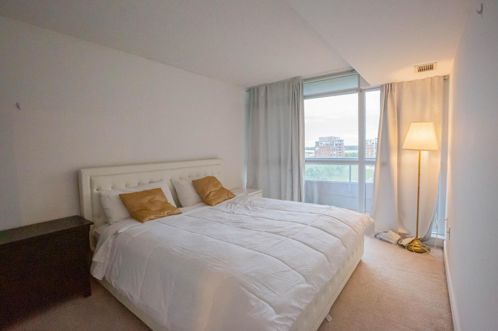 تورونتو Cn Tower View Suite With Free Parking المظهر الخارجي الصورة