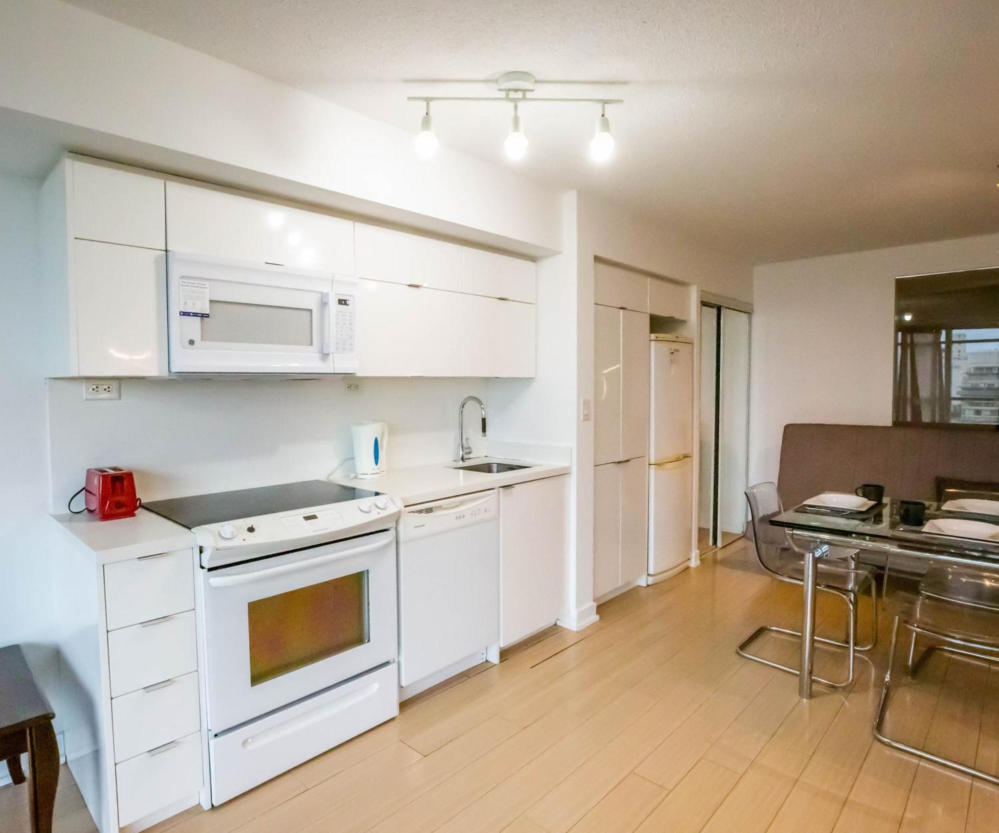 تورونتو Cn Tower View Suite With Free Parking المظهر الخارجي الصورة